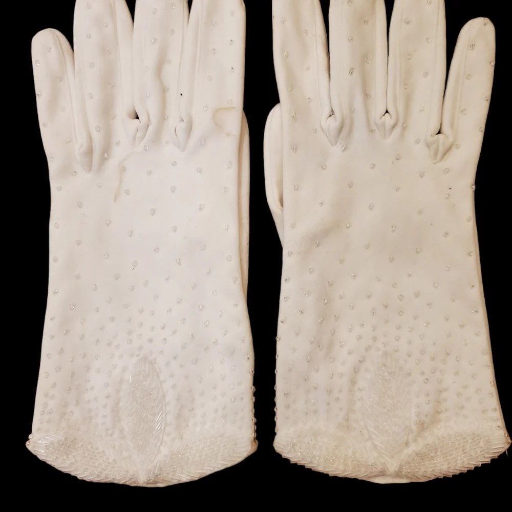 Vintage 60s Beaded Elegant White Gloves Size‎ S NWOT